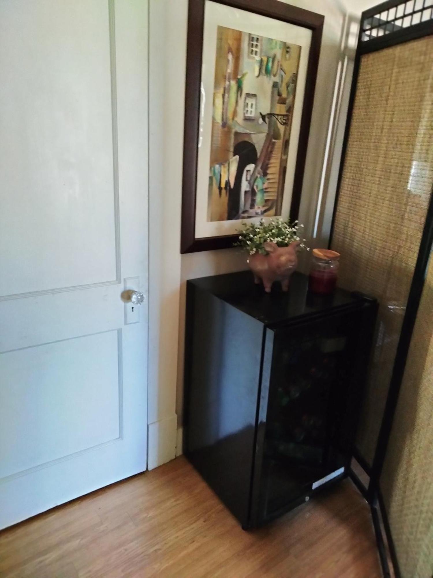 Nonie'S Hotel Ръстън Екстериор снимка